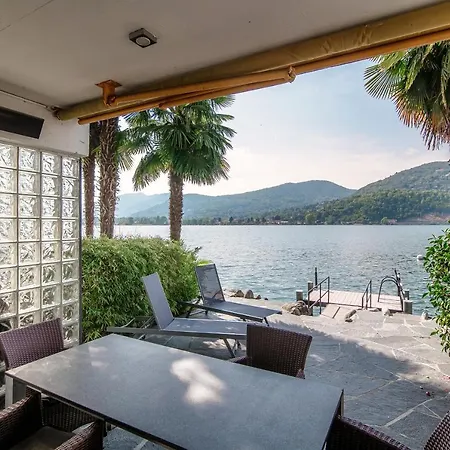 Bellariva Lakefront By Quokka 360 - Flat With Private Pier Apartment Montagnola