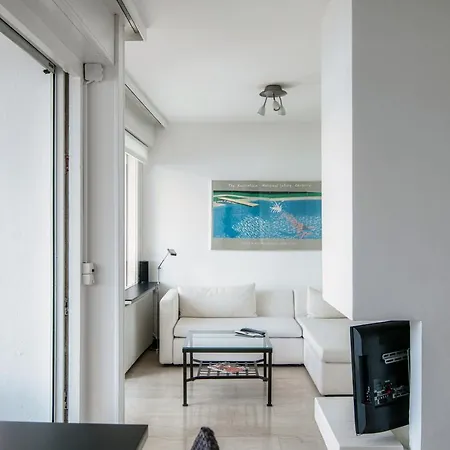 Bellariva Lakefront By Quokka 360 - Flat With Private Pier *