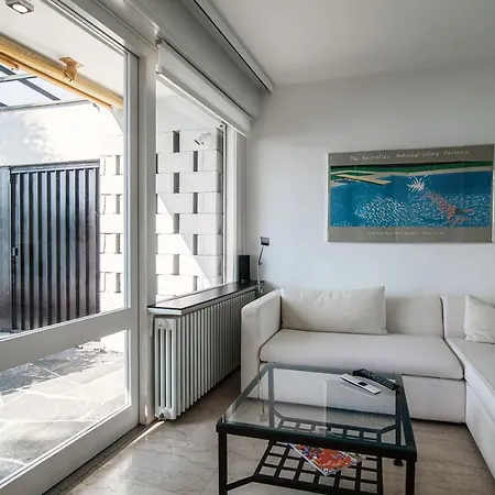 Bellariva Lakefront By Quokka 360 - Flat With Private Pier